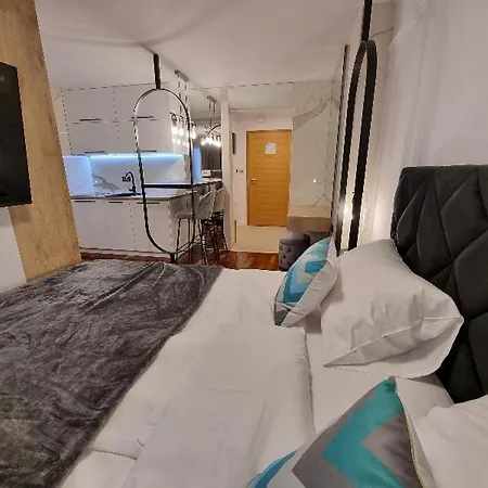 118-aparthotel Vucko Private Host Τζαχορίνα